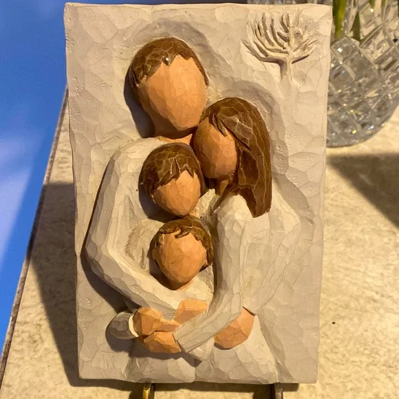 Willow Tree Family Susan Lorde Plaque with Stand - Picture 2 of 4